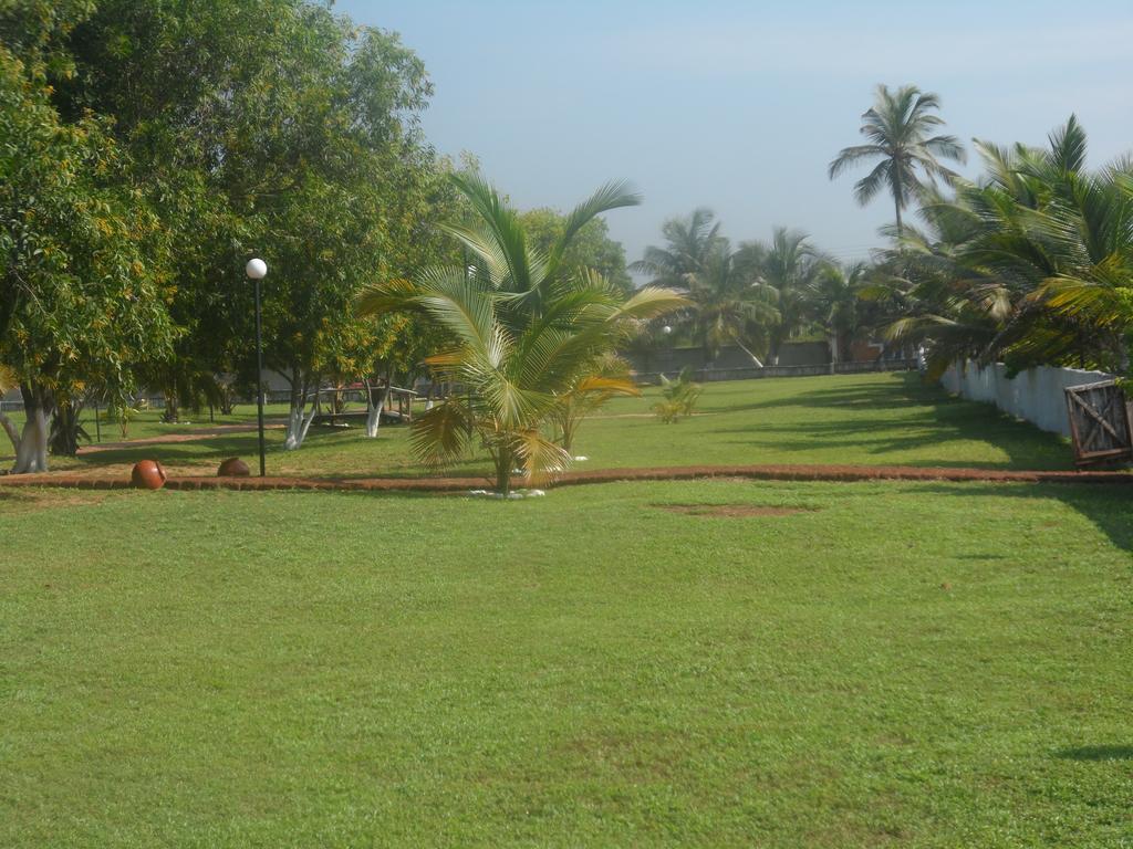 Legacy Tribe Beach Resort Prampram Exteriör bild