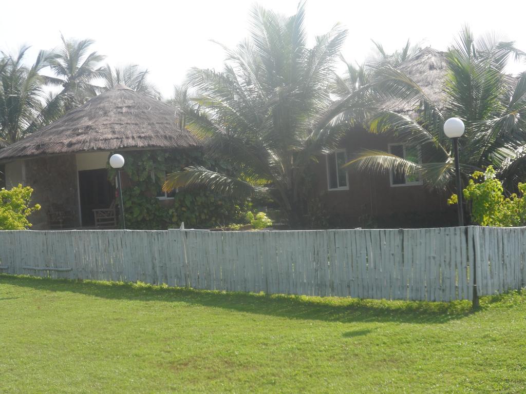 Legacy Tribe Beach Resort Prampram Exteriör bild