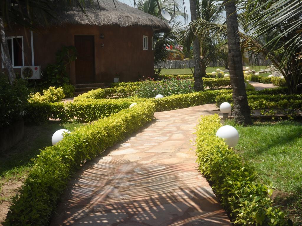Legacy Tribe Beach Resort Prampram Exteriör bild
